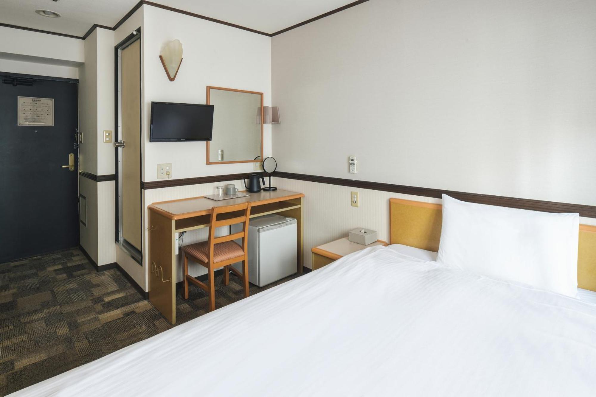 Vessel Inn Asakusa Tsukuba Express Tokyo Exterior photo